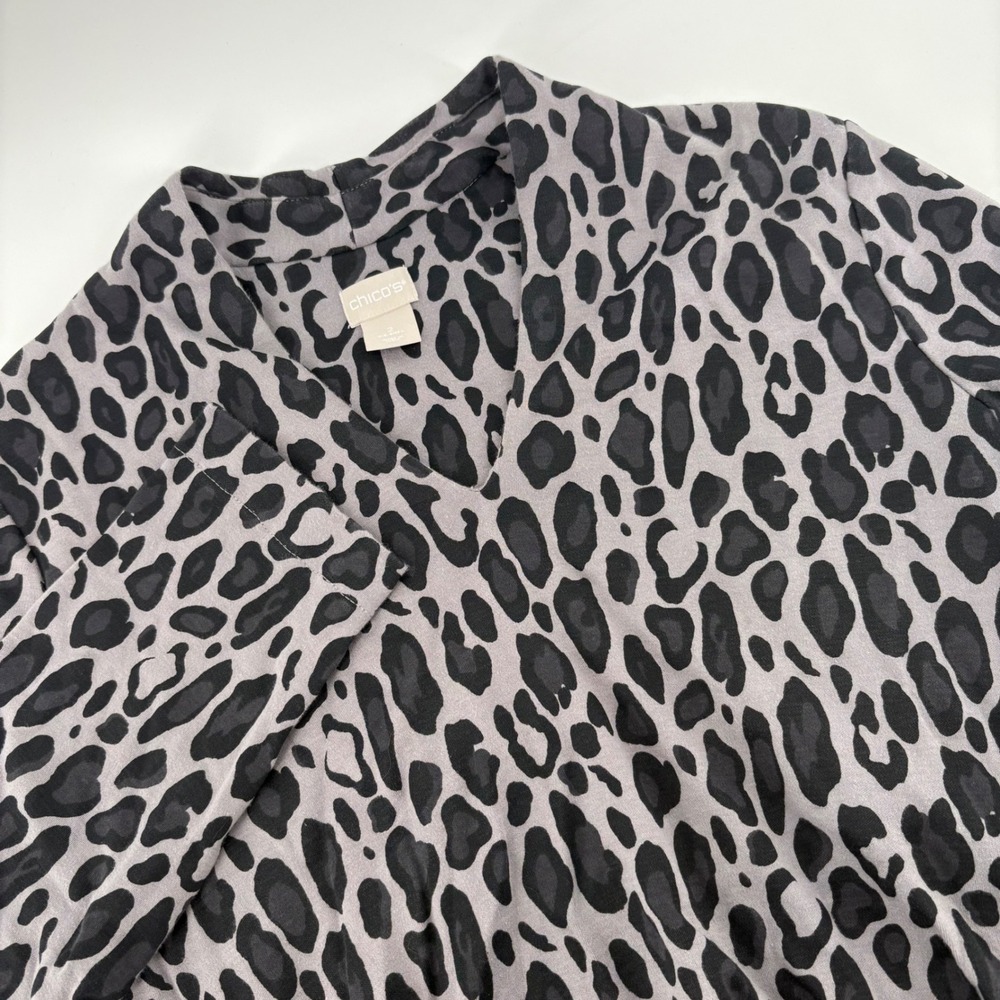Chicos 2 L Leopard Print Long‎ Sleeve Pima Cotton V Neck Tunic Top Womens Gray